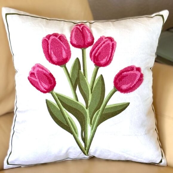 18x18 Embroidered Tufted Bouquet of Bright Pink Tulips Throw Pillow Cover New - Picture 1 of 4